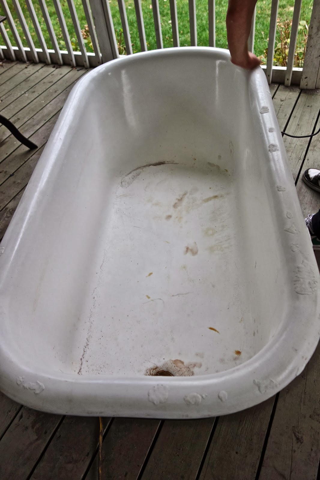 rustyfarmhouse DIY Refinishing the Clawfoot Tub, Part 2