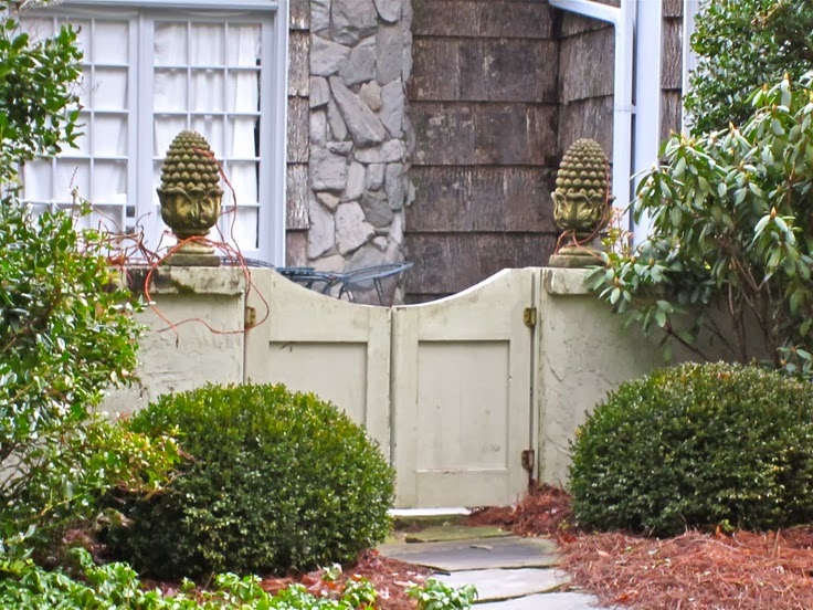 A Dream House for Trish Why are we decorating with Pineapples?