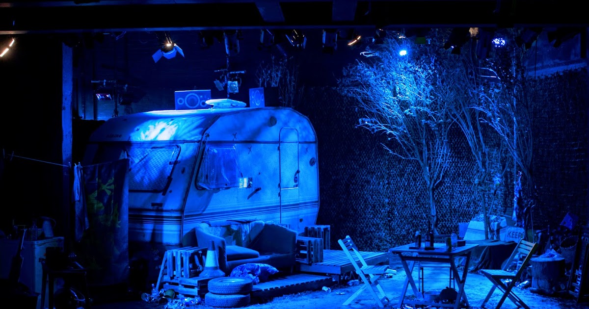 Theatre Photography, set design, graphic design and reviews Set design for Jez Butterworth's