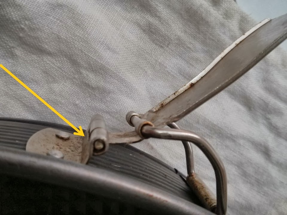 Help! My springform pan won't stay latched. Is there anything I