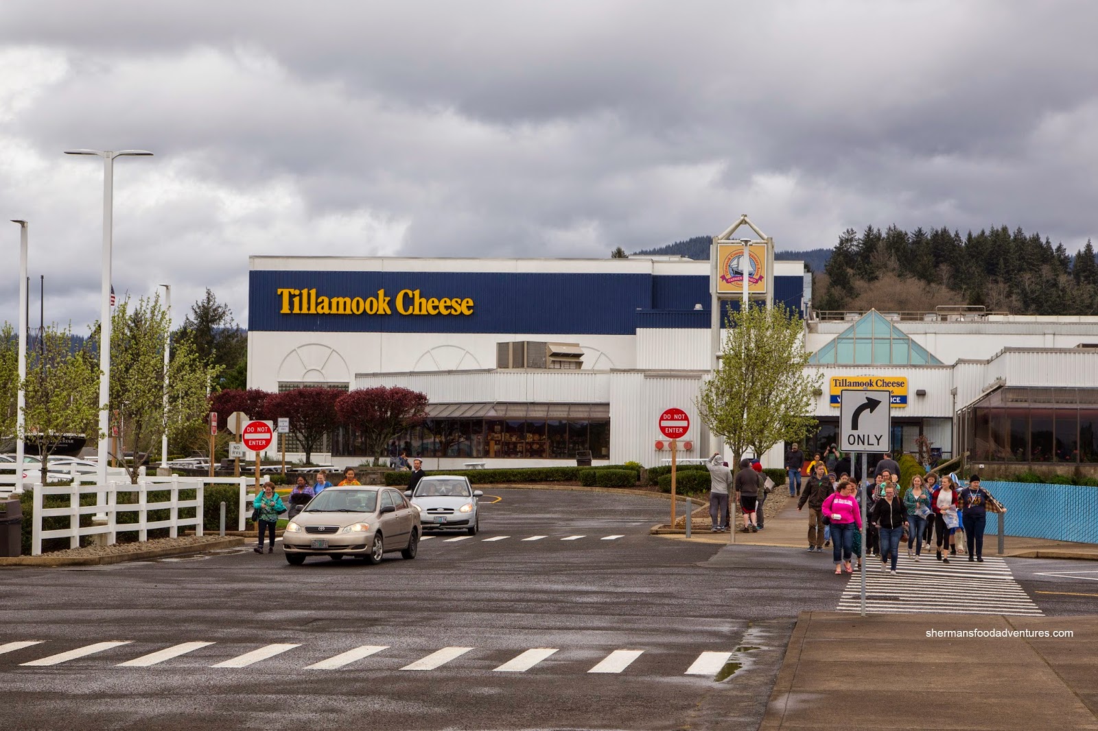 Sherman's Food Adventures Creamery Cafe (Tillamook Cheese Factory)
