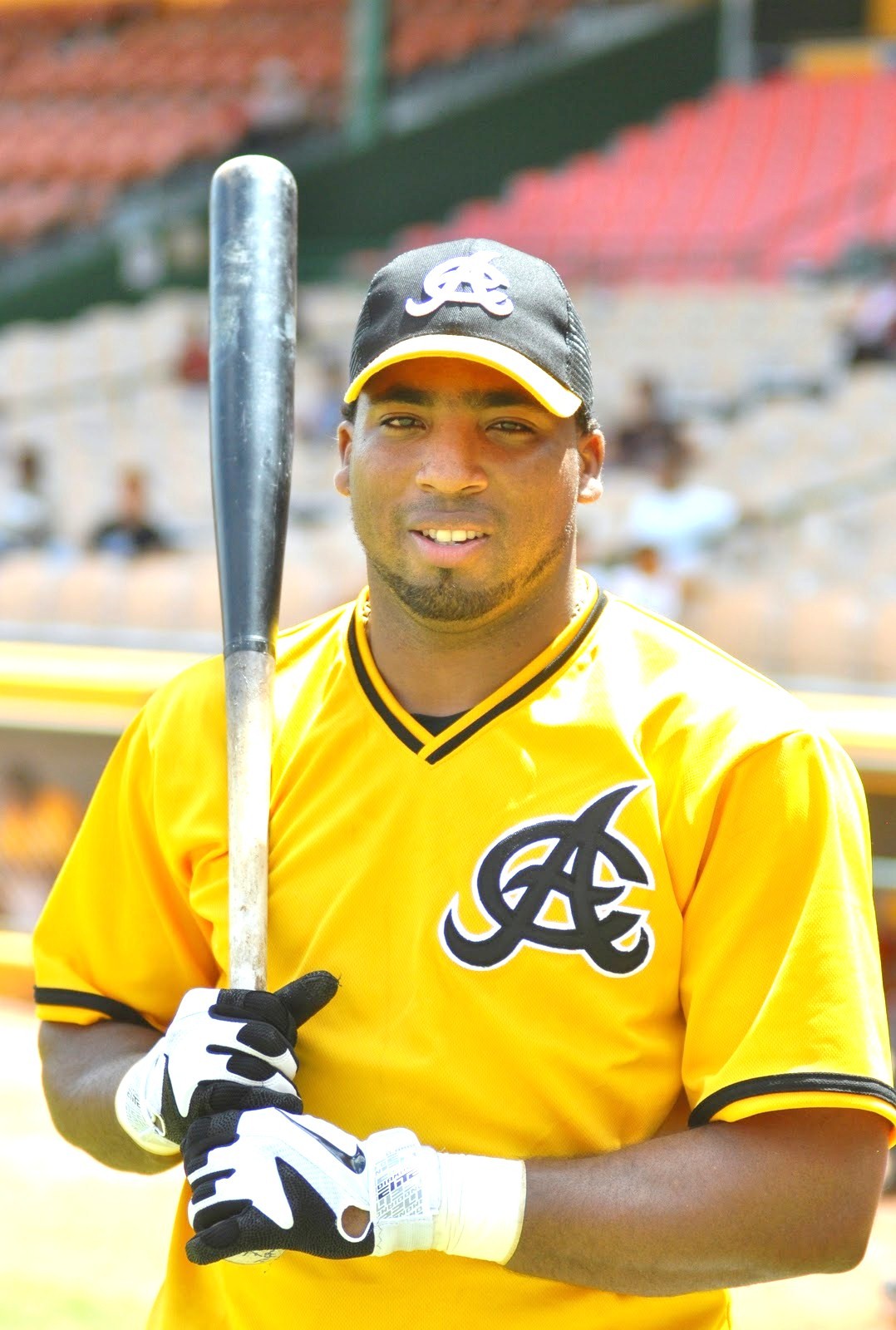 Héctor Luna se queda en Japón recibirá US4