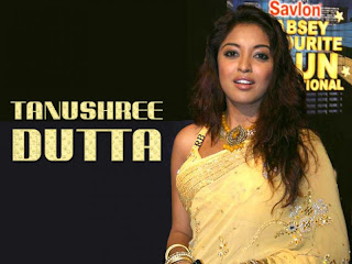 Tanushree Dutta Hairstyle Photo Gallery