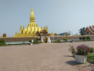 Gold painted Pha Thatluang Stupa