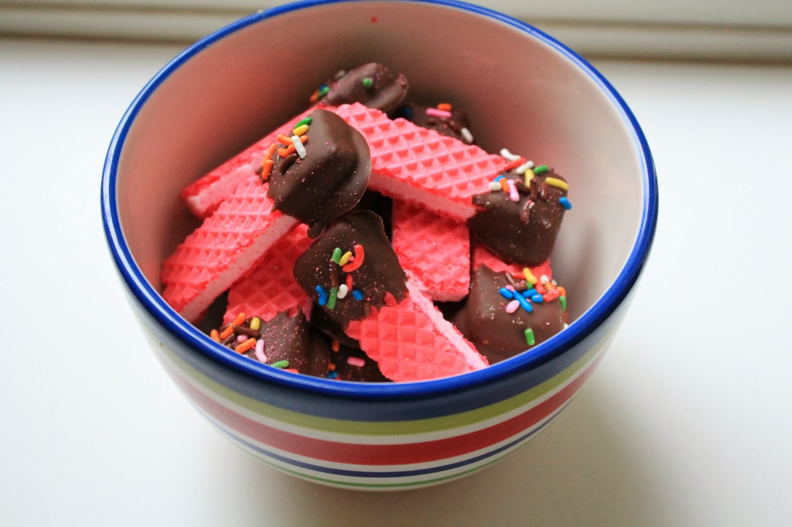 shellmo Chocolate Dipped Wafer Cookies