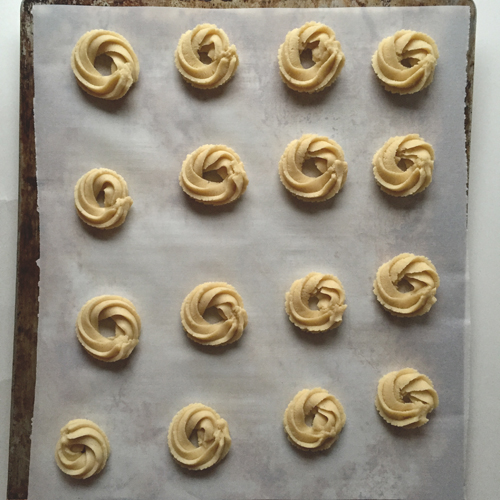 Food Pusher Blue Tin Danish Butter Cookies