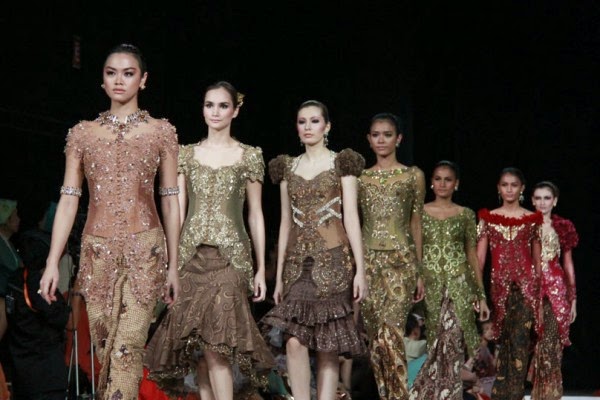 kebaya batak modern 
