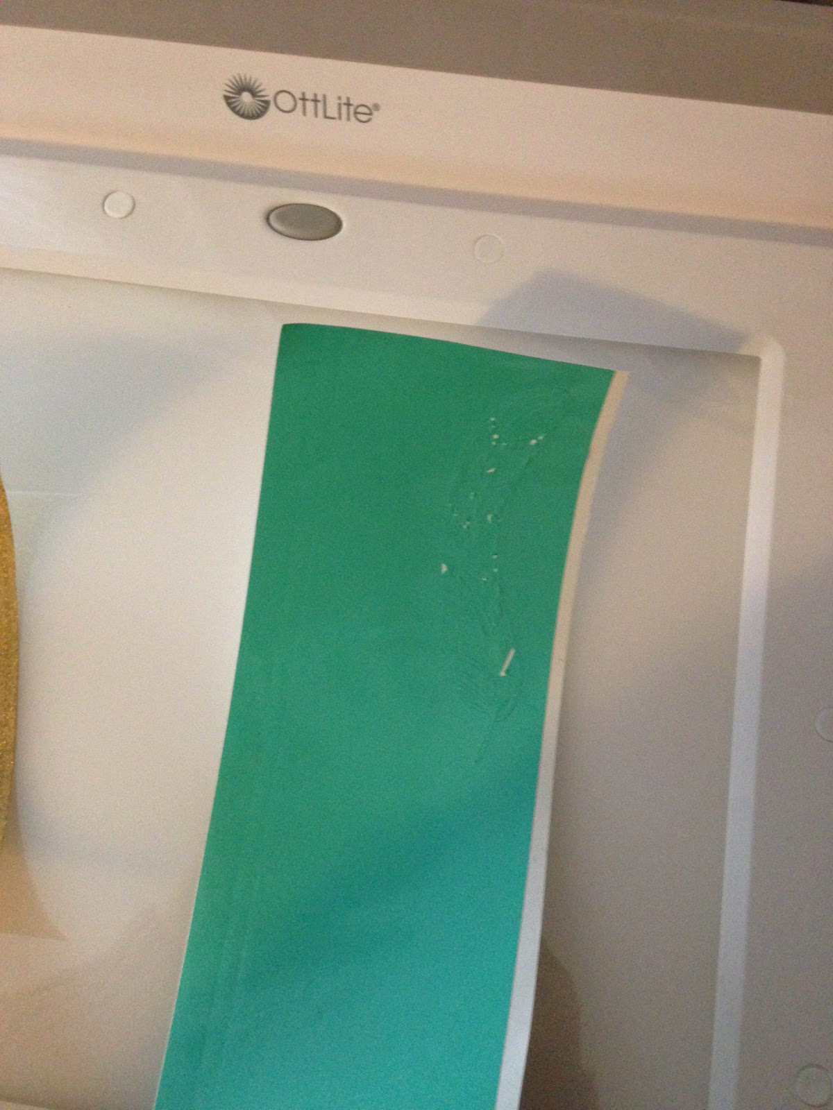 Using an OttLite Light Box for Weeding Vinyl (Silhouette School Review