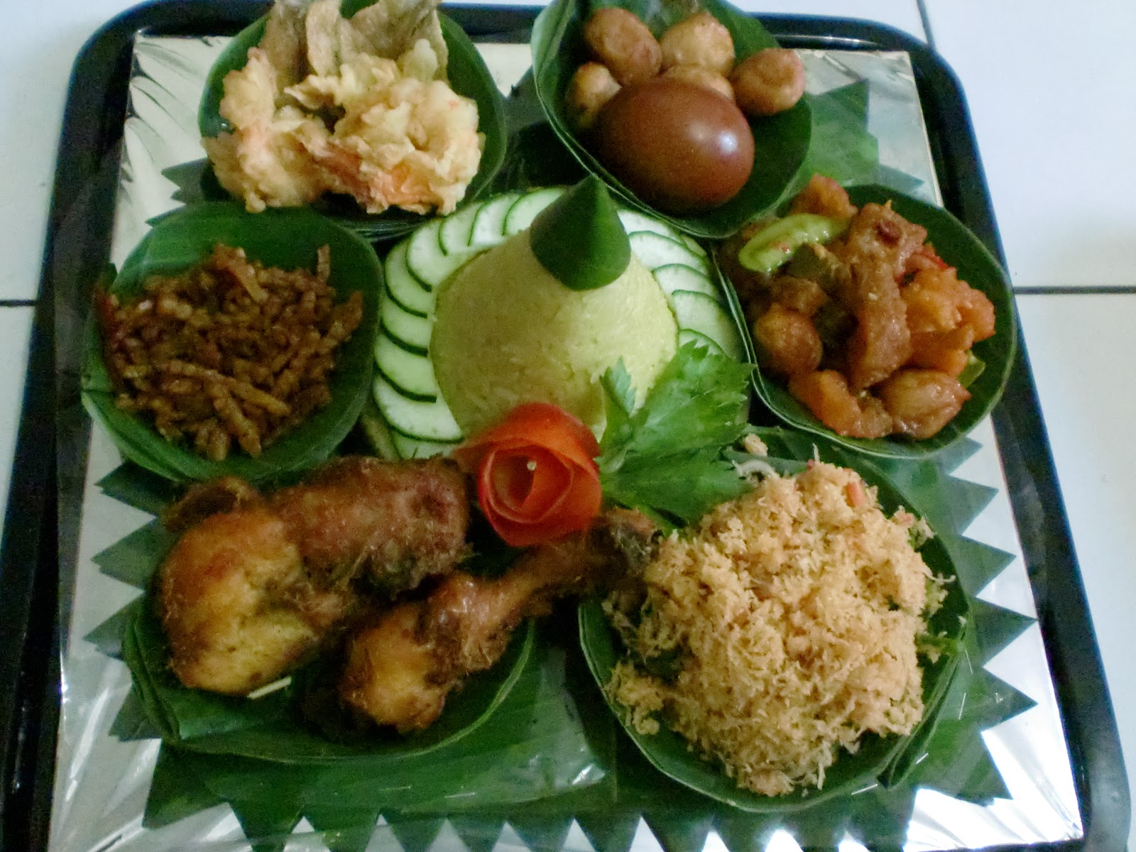 TinuG's Kitchen Stories: Tumpeng Mini untuk Hantaran