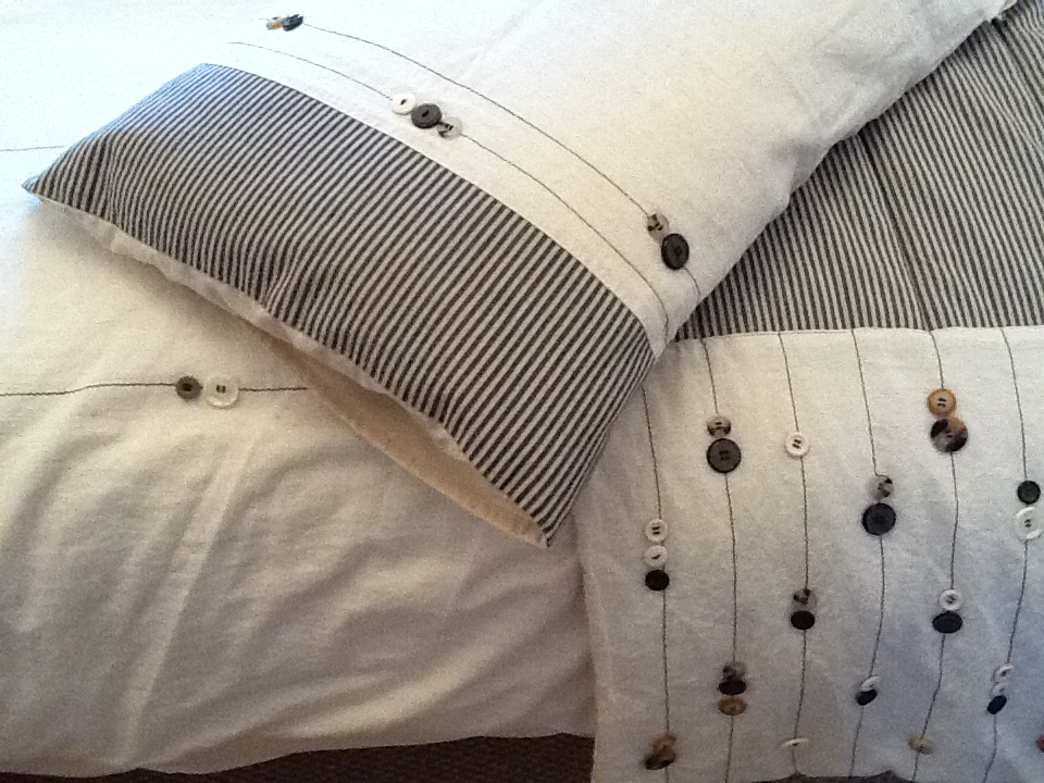 Button Floozies BUTTON BEDDING