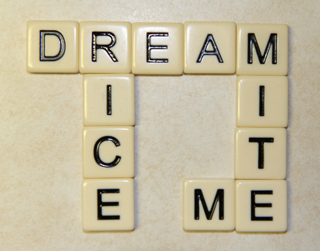James' Ordinary Guy Reviews 5 Winning Strategies for Bananagrams