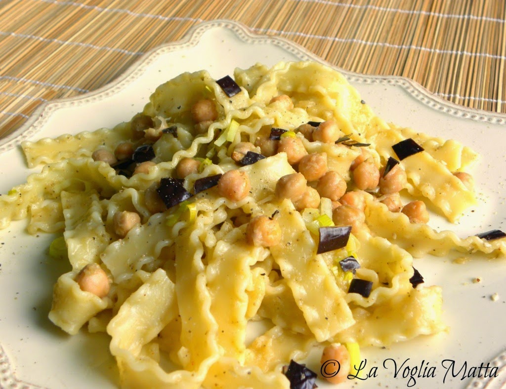 La Voglia Matta con ceci e crema di melanzane