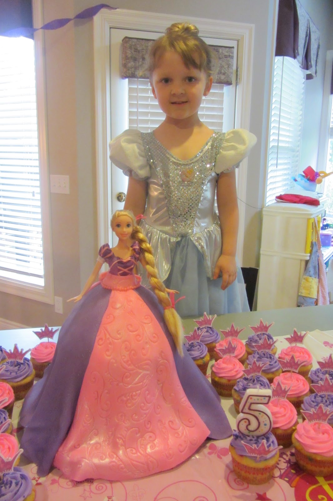 The Mandatory Mooch: Rapunzel Cake