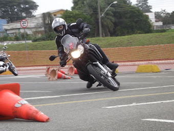 Curso de Pilotagem Defensiva em Curitiba, 13 de Abril de 2013