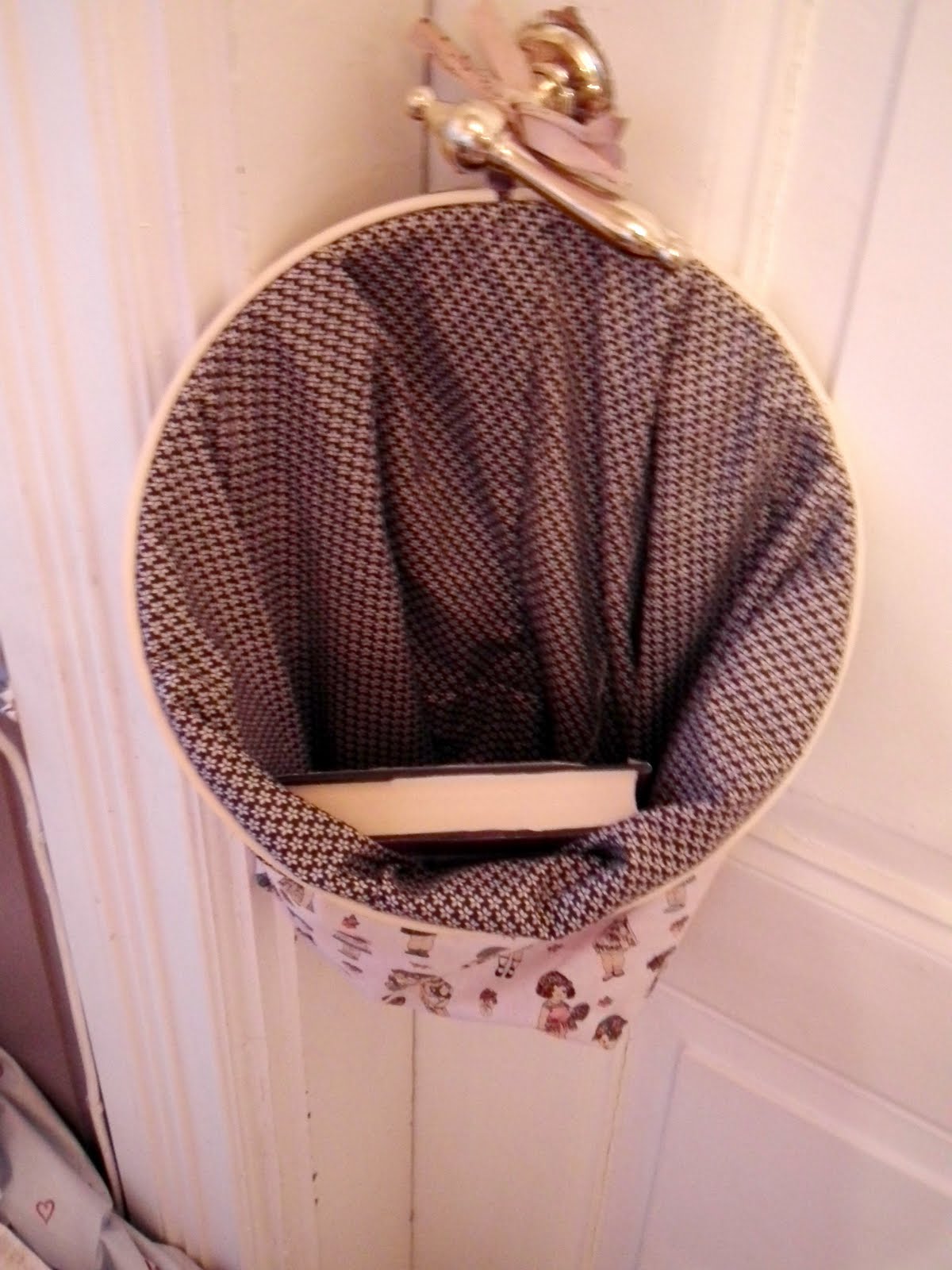 Embroidery Hoop & Pillow Tutorials So You Think You're Crafty