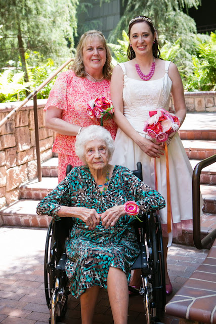 Wedding Pictures at Brisa Courtyard, Grand Californian Hotel