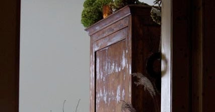 Die Waldfee : ein altes restauriertes Möbelstück