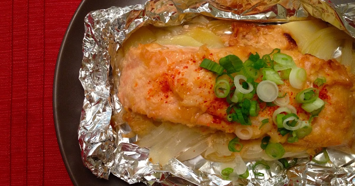 Poppin' kitchen Broil salmon wrapped in foil (Hoiruyaki) with miso