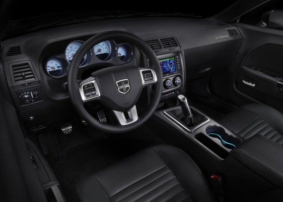 he base model 2011 Dodge Challenger SE will come with Chrysler's new