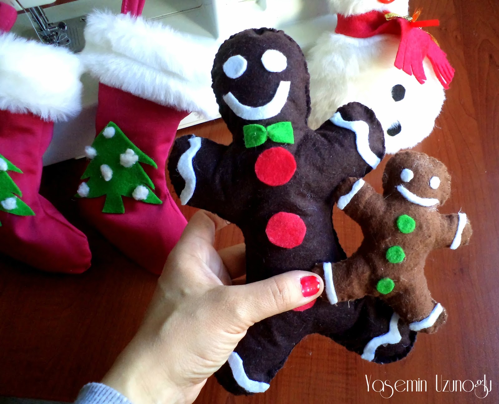 Yasemi̇n uzunoğlu: diktiklerim : keçe ve kumaş ile yılbaşı süslemeleri YASEMİN UZUNOĞLU: Diktiklerim : Keçe ve Kumaş ile Yılbaşı Süslemeleri