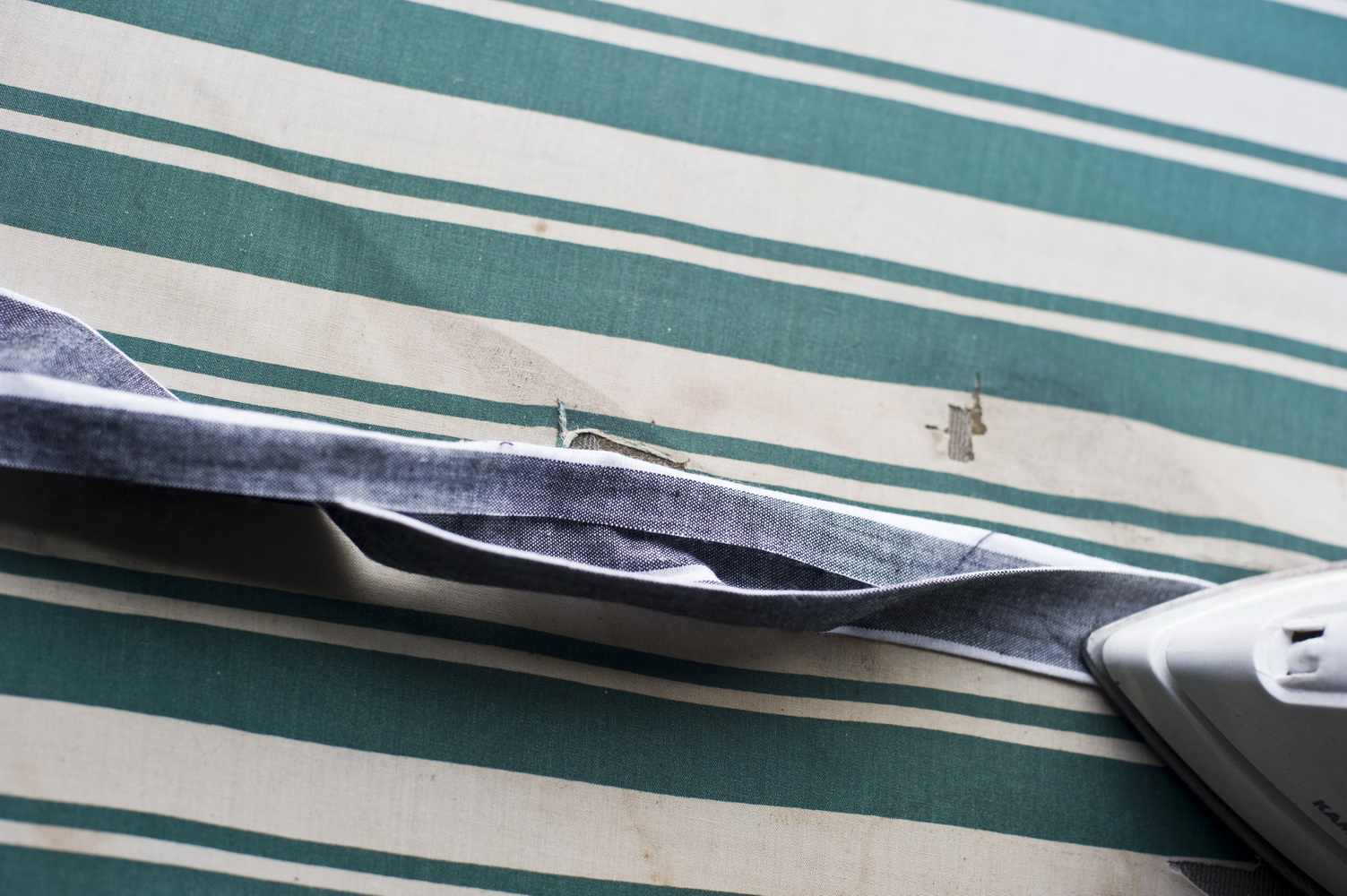 Chromatophobic Reversible Cot Bumper Tutorial