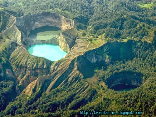 Gunung Kelimutu, Nusa Tenggara Timur