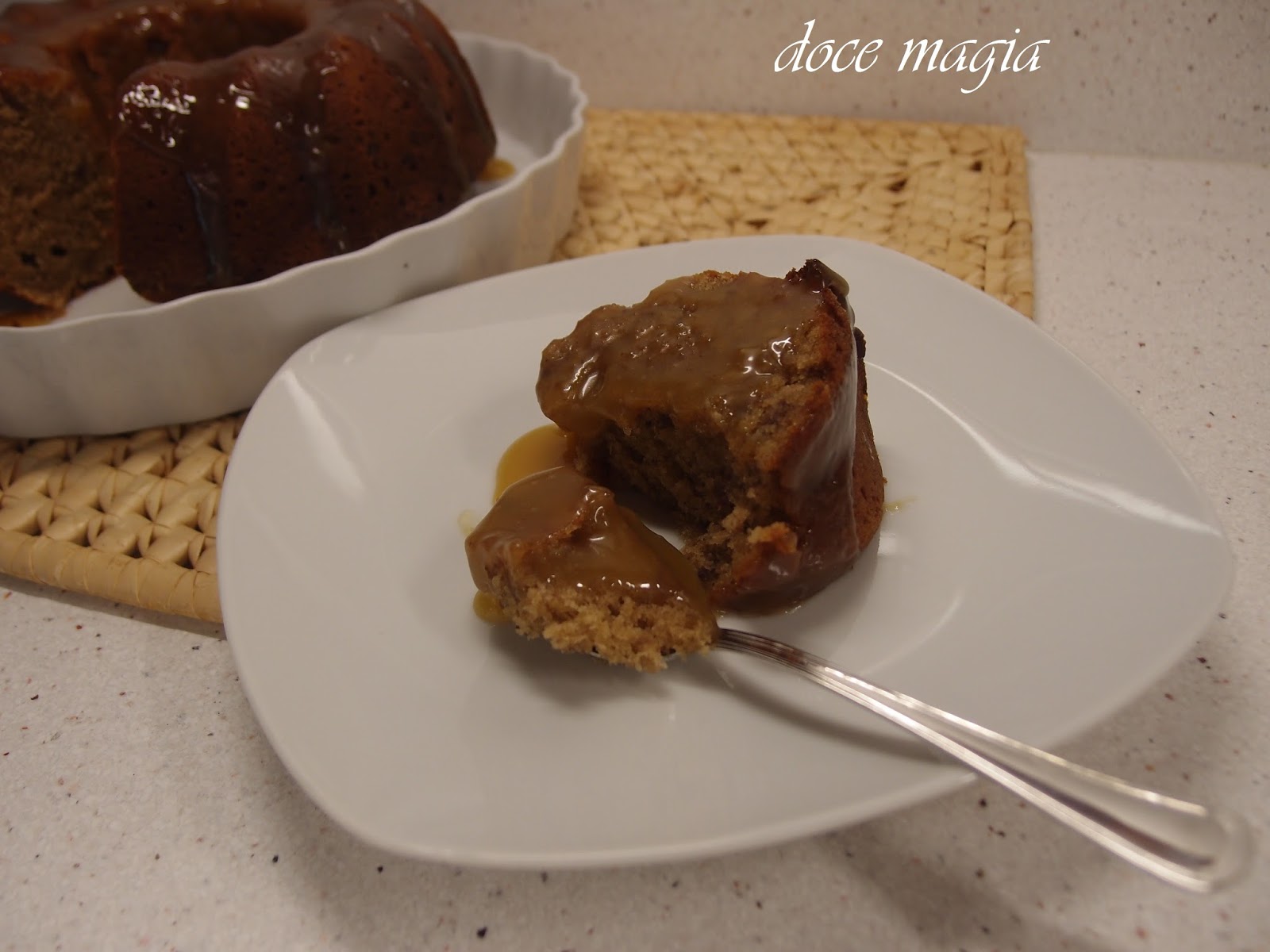 doce magia Sticky Toffee Pudding de Jamie Oliver
