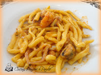 Strozzapreti con scampi, cozze e calamari