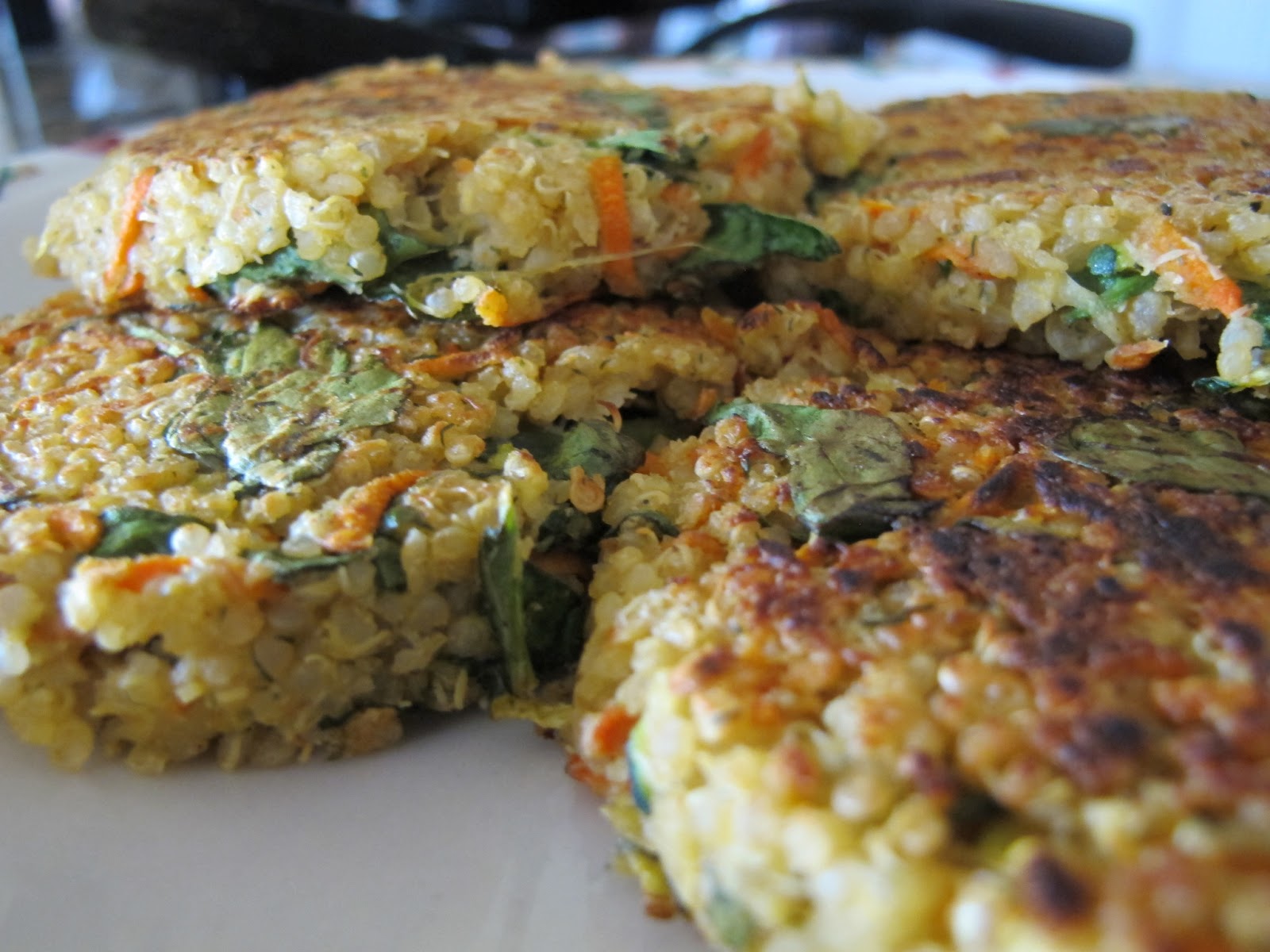 Simple. Healthy. Tasty: Quinoa Burgers