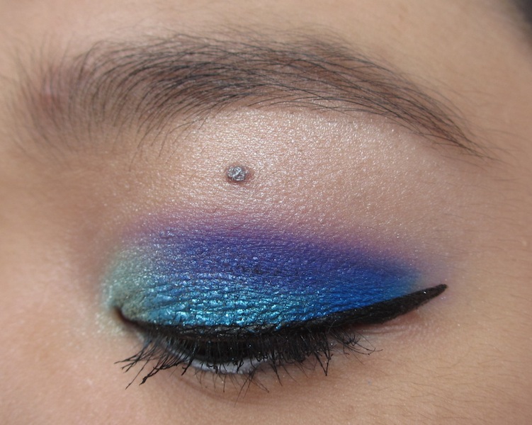 The Blackmentos Beauty Box Royal Blue Candy eye look! (Coastal Scents