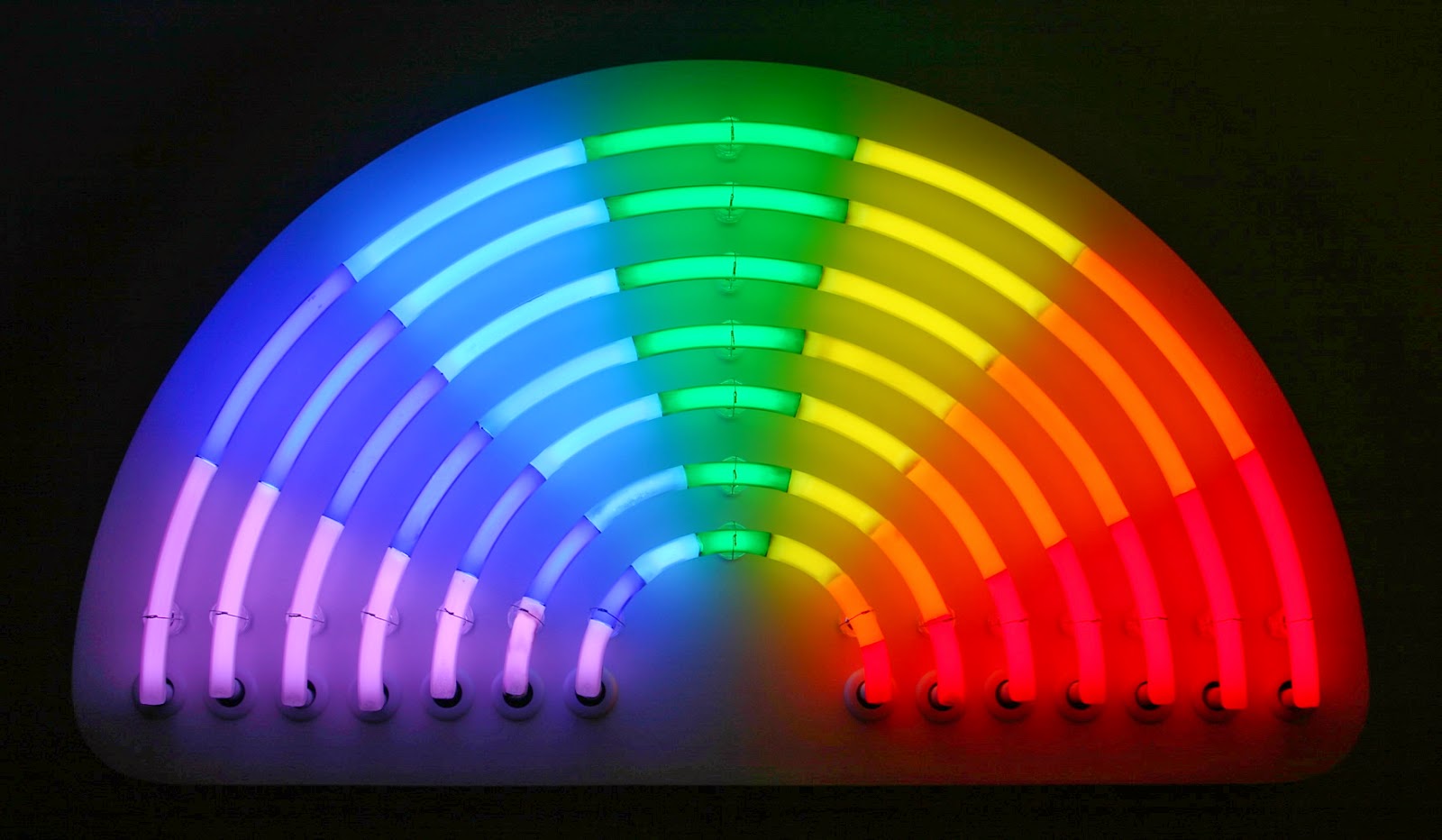 Interview: a chat with vancouver's neon ninja cameron clow Recado: Ana Fadigas apresenta Neon - Em Neon