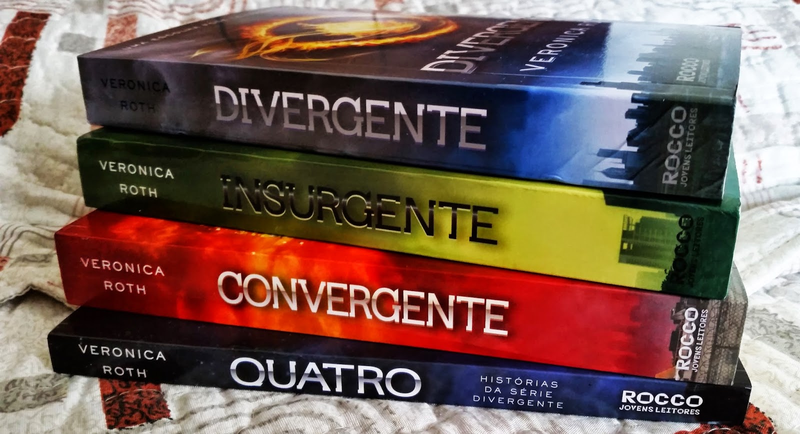 UNIVERSO DOS LEITORES: 5 Coleções de livros que eu tenho