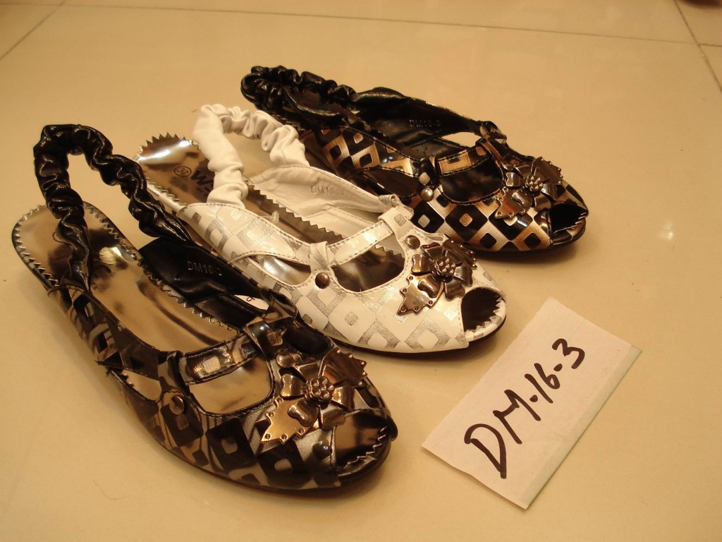 Pakistani New Shoes Designs 2013 For Women By Waheed Shoes Company