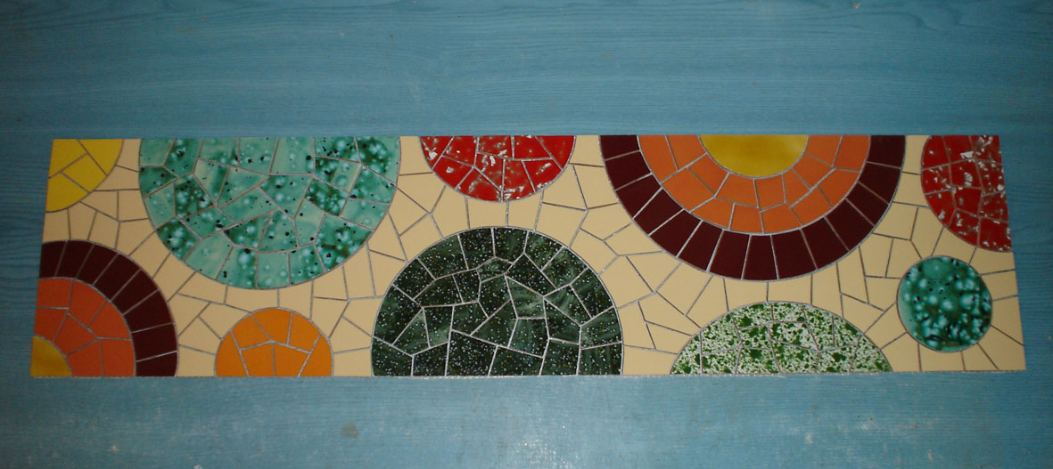 SOBRE DE MOSAICO EN MUEBLE RUSTICO | Lorenzo Araujo