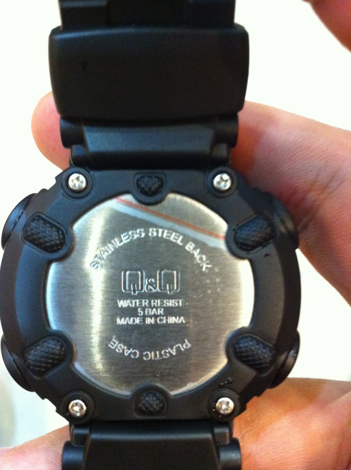 Siok2u Original Q & Q digital watch