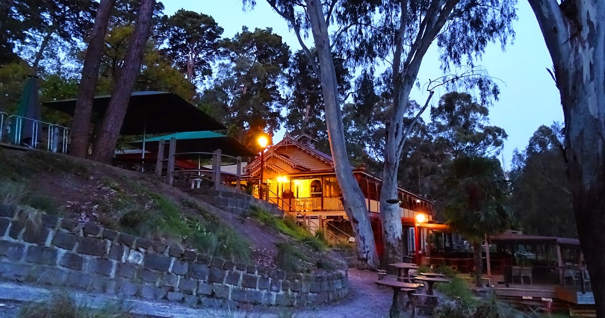 Melbourne Fresh Daily FAIRFIELD BOATHOUSE AT DUSK
