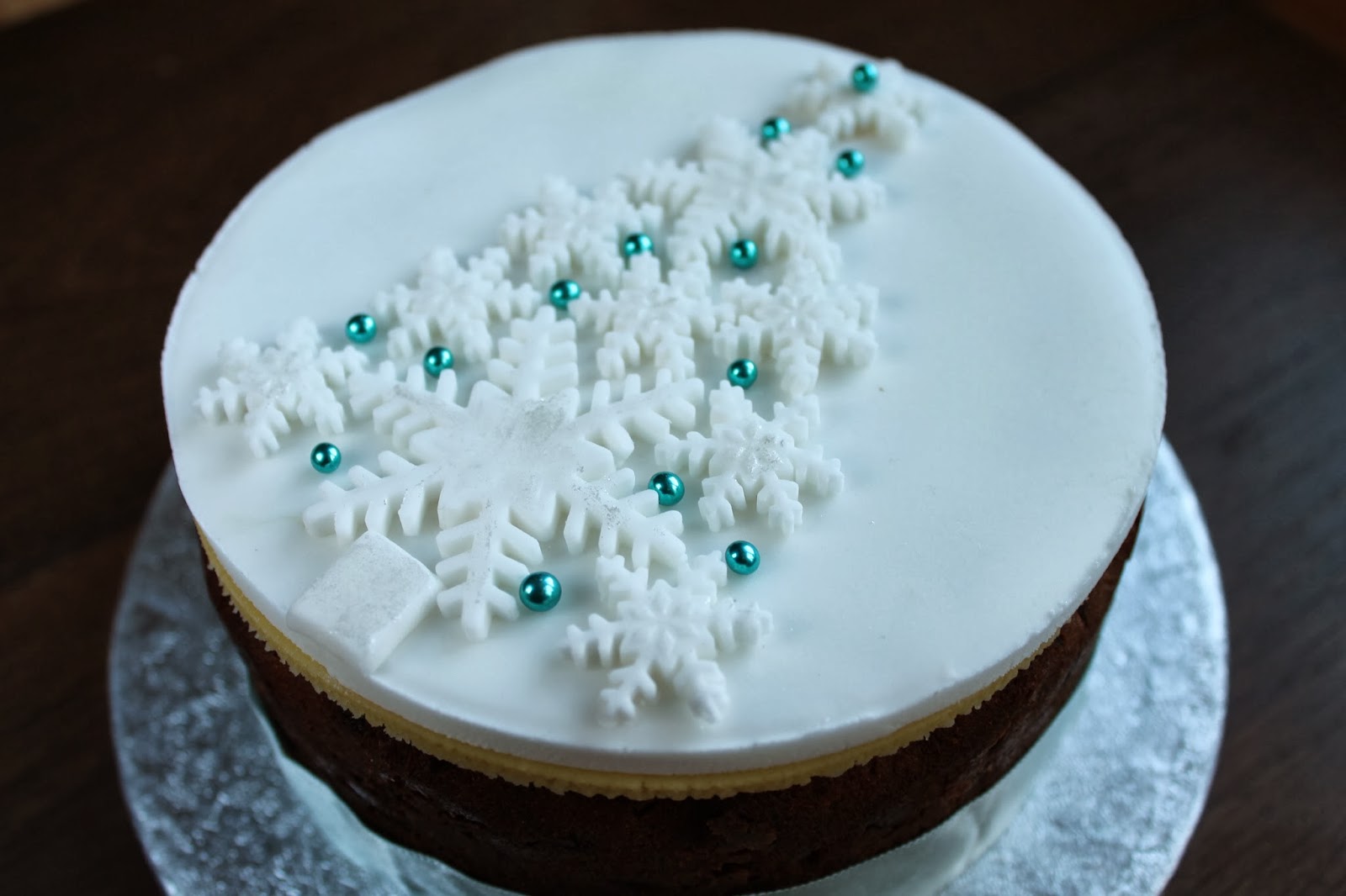 Good Food, Shared Some Simple Christmas Cake Decorating Ideas