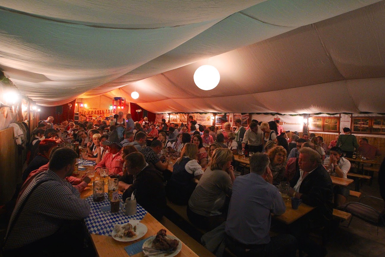 Oktoberfest am Strandbad Wukensee in Biesenthal - Seid Ihr schon wach? - 26 Bernau LIVE - Dein Stadtmagazin für Bernau bei Berlin