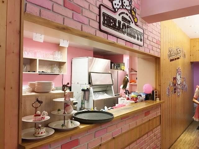 hello kitty sweets cafe taiwan taipei themed cafes pink cute travel must see visit