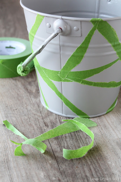 Give your old decor a modern look with this easy spray paint makeover! at LoveGrowsWild.com