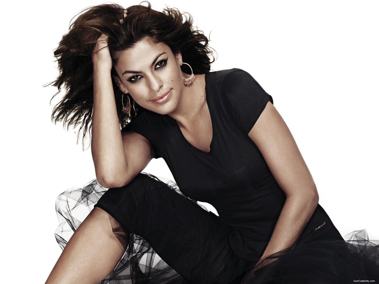 http://1.bp.blogspot.com/-I97fjrVYxrc/TwFzTqFHskI/AAAAAAAAMt4/ck9Vx0XcQ8I/s1600/Eva-Mendes-009.jpg