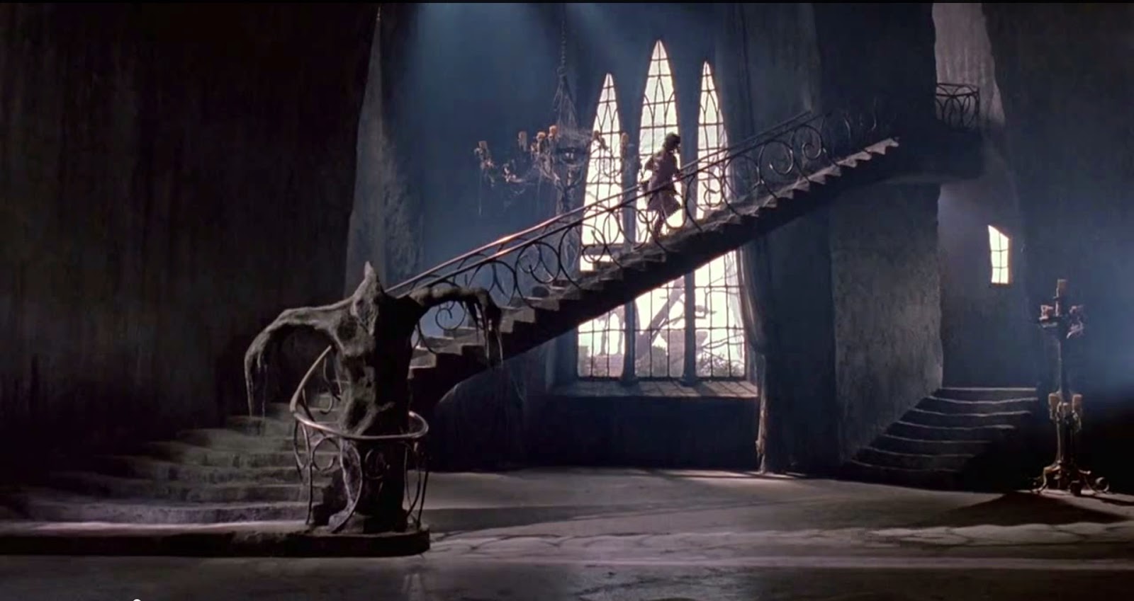 Aaron Hall COMM 3560 Miseenscene Presentation Edward Scissorhands