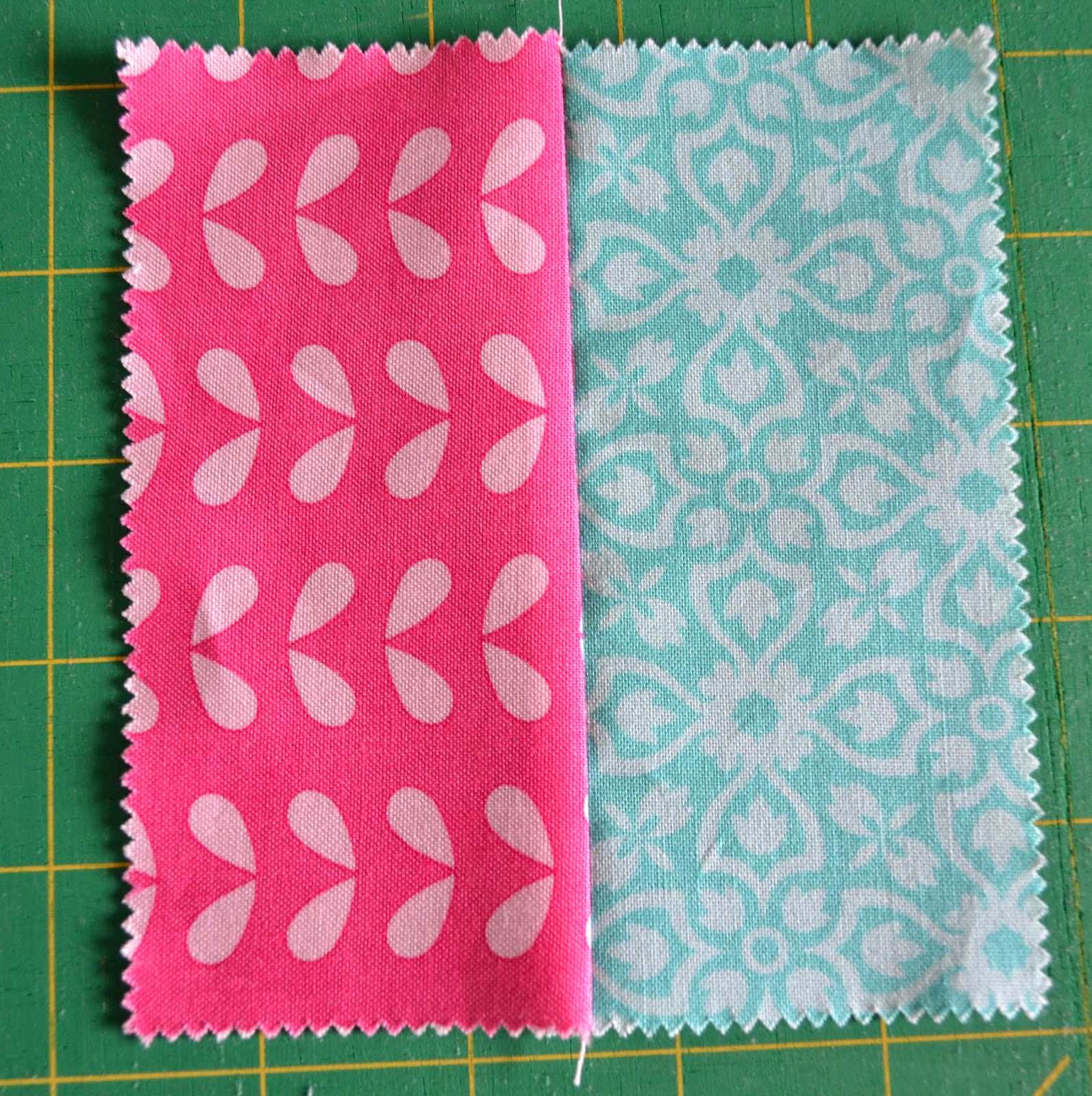Run 'n Stitch Charm Square Table Topper Tutorial