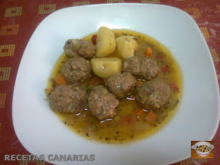 Albóndigas En Salsa