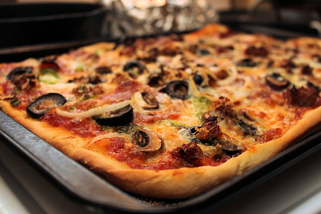 Riffin� in the Kitchen Friday Dinner It�s a "Goat Hill Pizza" Night!