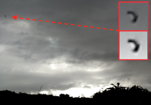 Новости об НЛО: Темный U-образный НЛО в Португалии. Таинственная сфера карте Google Планета Земля
