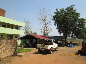 The main original "Hornbill Hotel" and our dining lawn.