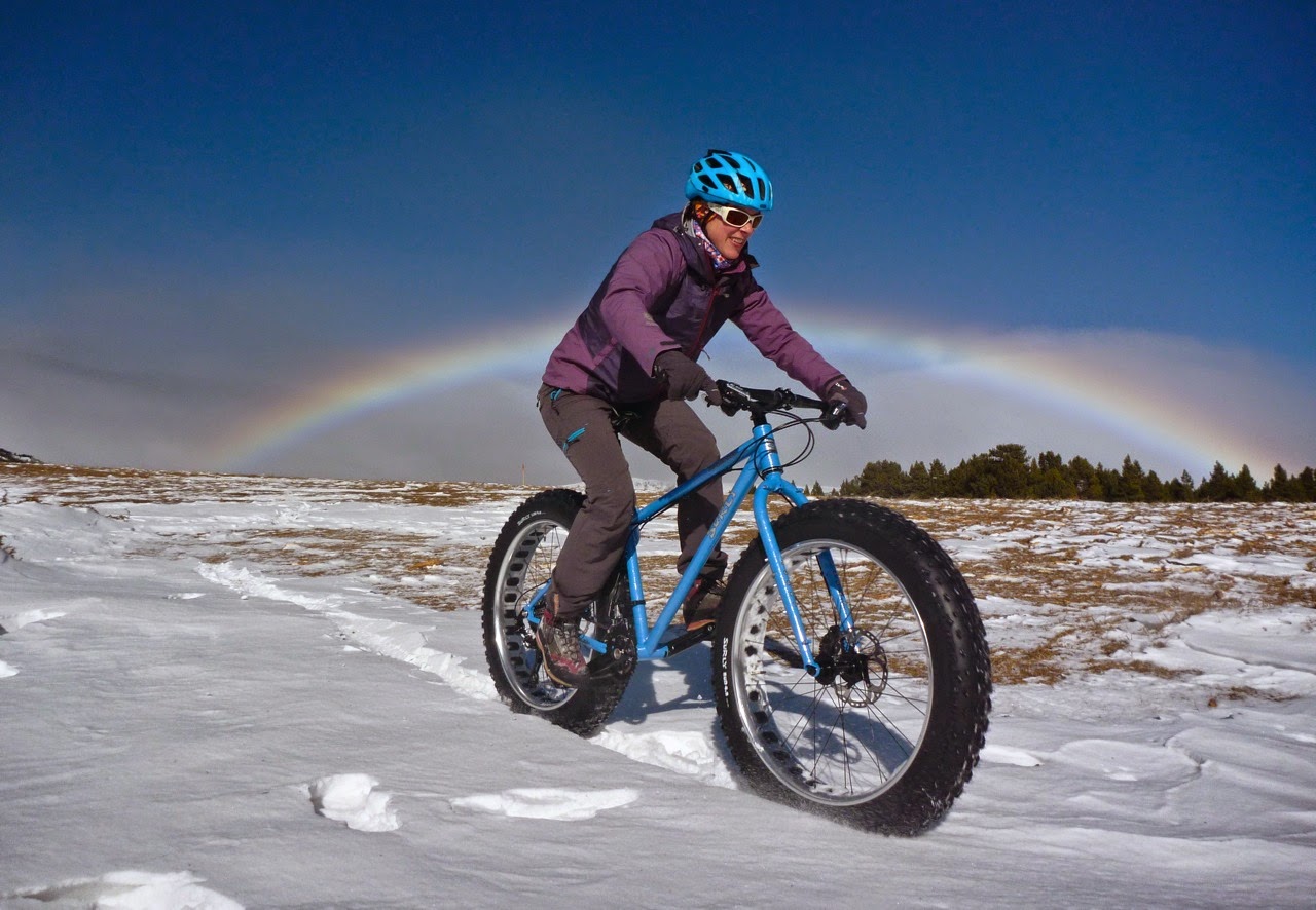 Mochila de bicicleta pequeña de ciclismo de montaña ligera de 6 litros -  MTB ciclismo, senderismo, esquí, bicicleta de nieve, snowboard