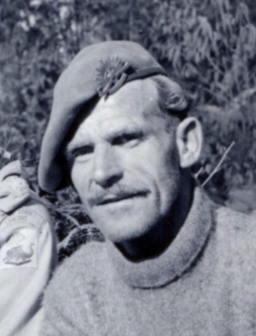 Australian Observer Vale Jock McDiarmid, MM, C de G