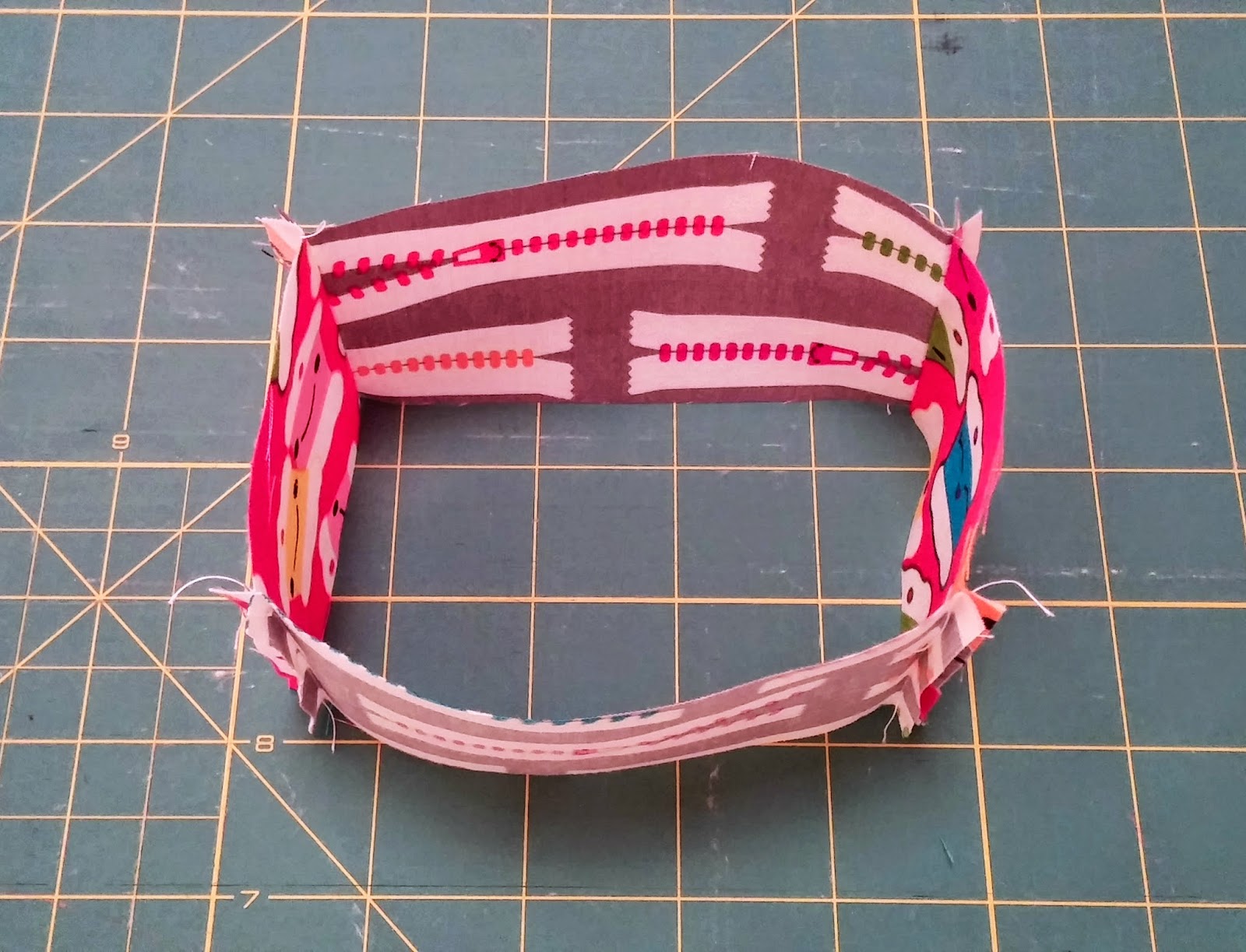 Ella & Nesta's Little Room How to make a TwoSided (Fabric